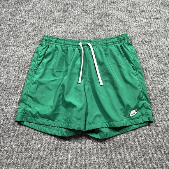 Nike Club Mens Woven Flow Shorts Size Large Green Mesh Lined Relaxed Fit 6" - Picture 1 of 9